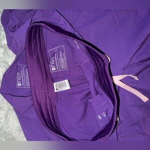 WOMENS VIOLET FIGS SCRUBS💜🟣
